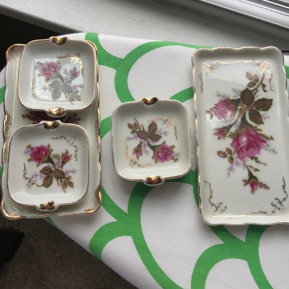 Other - Vintage ashtray set